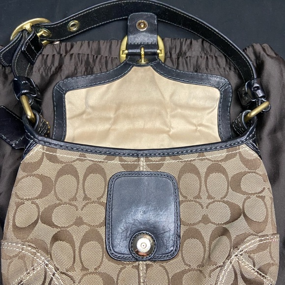 Coach Shoulder Bag - Picture 4 of 8